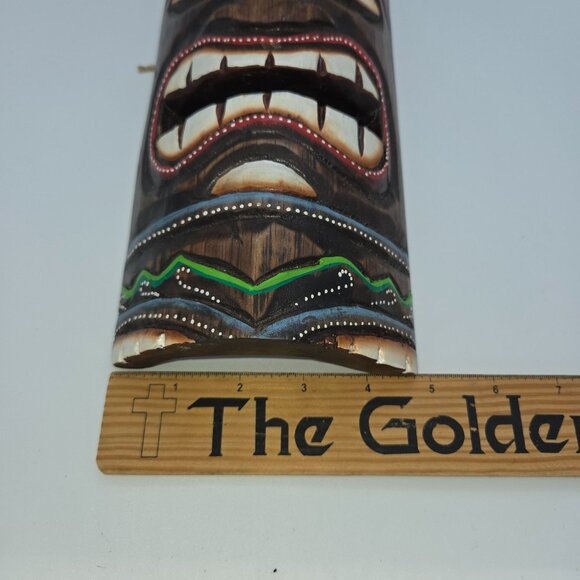 Chesapeak Bay Hand-Carved Wooden Tuki Mask. - Picture 4 of 4